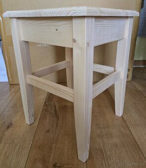 Hokerlík - - - 40eur - - -
