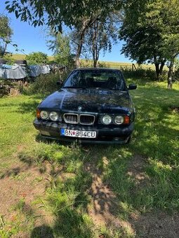 Predám BMW e34 520iA