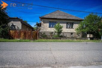 Ponúkame na predaj rodinný dom v Demandiciach