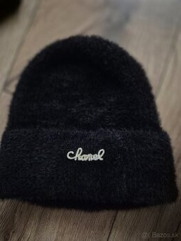 Nova dámska teplá čiapka CHANEL čierna