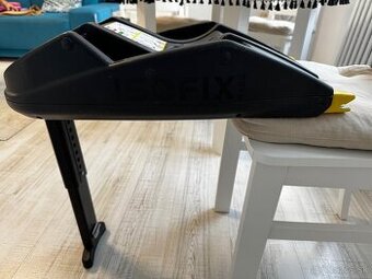 PEG-PÉREGO Isofix základňa / base pre vajíčka z kočíkov