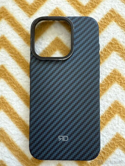 RD Carbon V3 – iPhone 15 Pro, MagSafe, tenké, bez prasklín