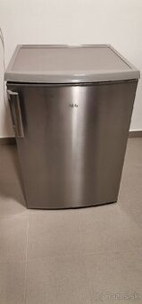 AEG malá chladnička