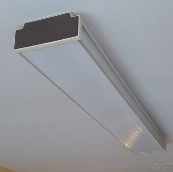 Trubicové neónové svietidlo