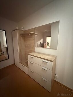 Napbytková zostava do predsieňa, skrine