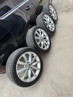 Predám originál VW hliníkové disky R17 + Pneu 225/45 R17