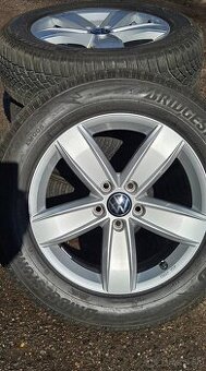 Originál VW Tiguan R17 – téměř nové pneu 98 % Top