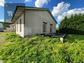 TRNAVA REALITY - 4 izb. rod.dom, pozemok 670 m2, Smolenice
