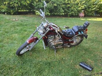 Predám Suzuki Intruder VS800 GL