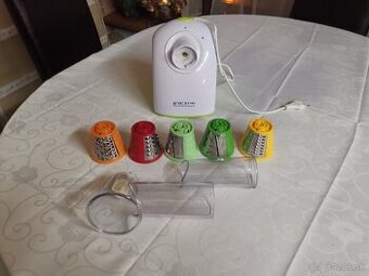 Kuchynský robot na strúhanie