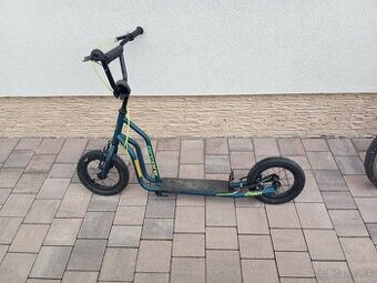 Bicykel a kolobezka