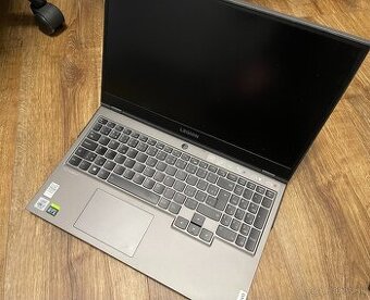 Predám Lenovo Legion 5P (15IMH05H) – i7, RTX 2060, 16GB RAM