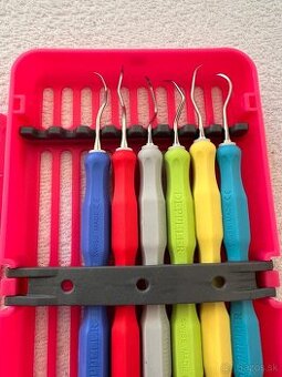 Predám nástroje a knihy na dentálnu hygienu