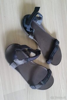 Sandále Decathlon Forclaz veľ. 41