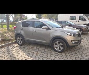 Predaj Kia Sportage SL 4WD 2,0 CRDI EX+XENÓN+ŤAŽNÉ