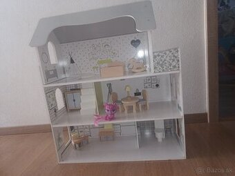 Detský drevený domček pre bábiky