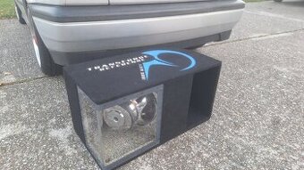 Subwoofer magnat+ zosilovač