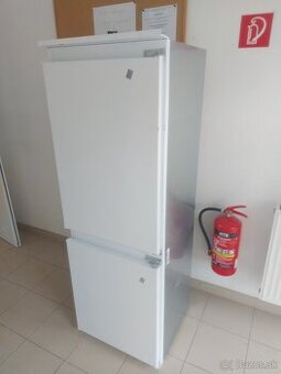 Chladnička s mrazničkou IKEA