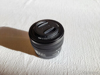 Sony Alpha FE 28-60mm f/4-5.6 objekív