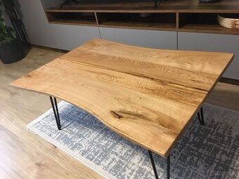 Dubový konferenčný stôl