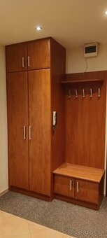 Predsieň, chodbová zostava, vešiaková stena