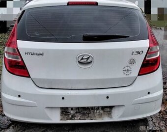 HYUNDAI i30 1.4 2009 Predám DVERE, KAPOTA, NÁRAZNÍK, ZADNé S