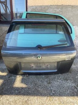 Kufrove dvere fabia 1 , 9901