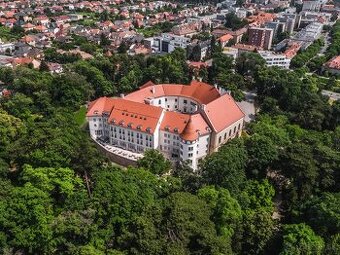 Predam voucher na ubytovanie na Zamku v Pezinku
