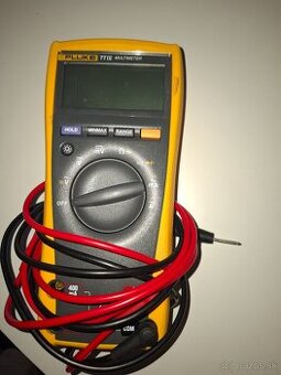 Digitálny multimeter