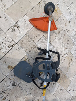 Krovinorez Husqvarna 525