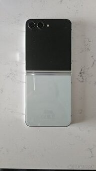 Predám Samsung Galaxy Z Flip 5 512GB
