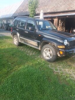 Jeep Cherokee KJ 2.4 16v MPI benzín 108kw manuál