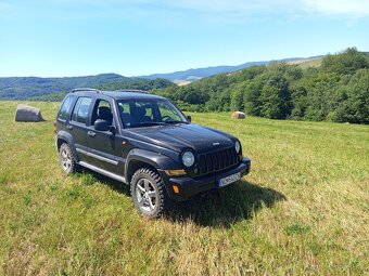 Jeep Cherokee KJ 2.4 16v MPI benzín 108kw manuál