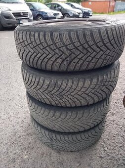 Predám Celoročné Pneumatiky Na plechové disky 5x100 R15