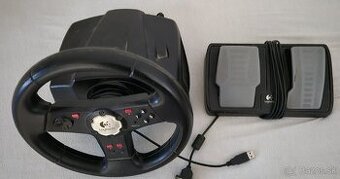 Herný volant na PC Logitech