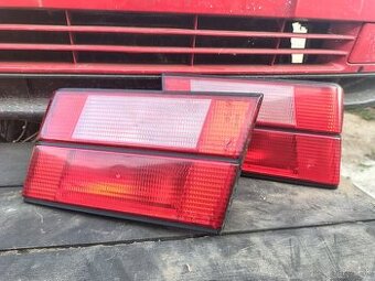Zadné kufrove svetlá BMW e34