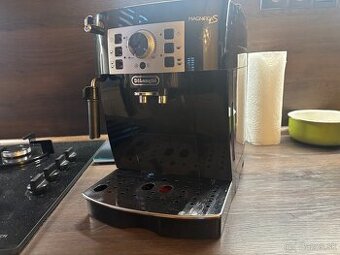 Delonghi magnifica S