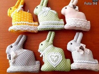 Dekorácia - ručne šitý zajačikovia