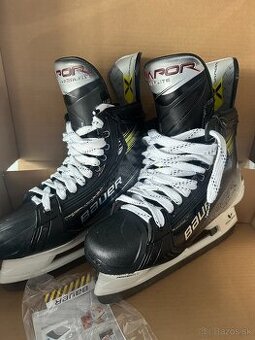 Korčule Bauer Vapor Hyperlite2