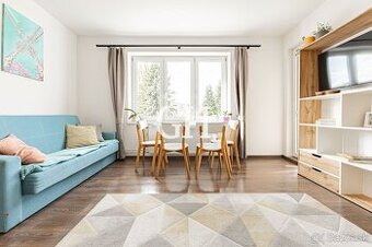 REZERVOVANÉ - 17.Novembra-svetlý 4-izbový byt po kompletnej 