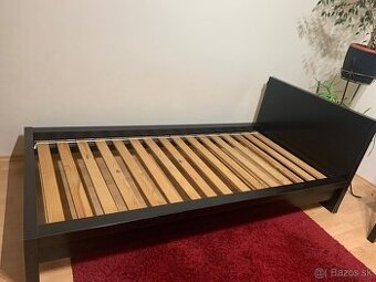 Jednolôžková posteľ
