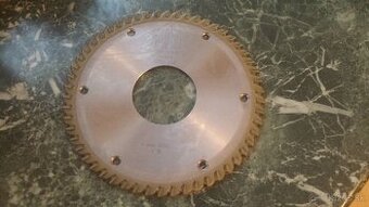 Predám nepoužitú pílu Leitz D-250 mm, otvor-80 mm, Z-54 mám