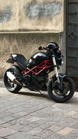 Ducati Monster 695