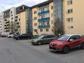 Prenájom veľkého 2 i bytu s 2 loogiami Zvolen/Rákoš