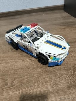 Policajné auto