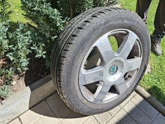 Elektrony s pneu Matador 205/55 R16