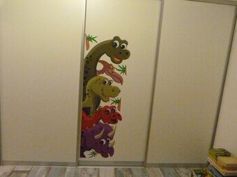 Skriňa s posuvnými dverami