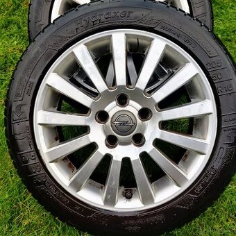 Predám letné pneumatiky na diskoch