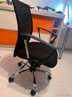 Kancelárska stolička