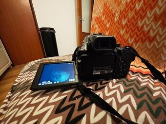 Predám Ultra-Zoom Nikon COOLPIX P1000